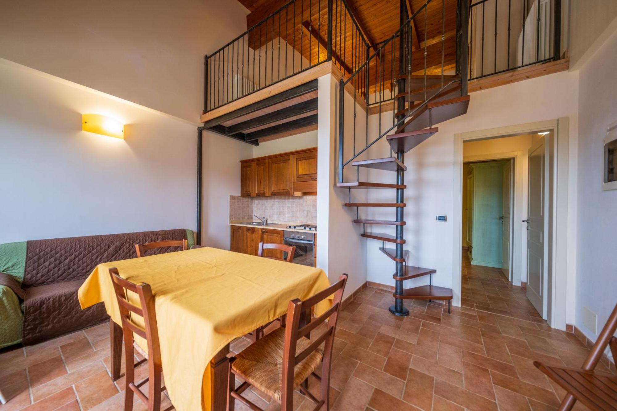 Agriturismo Borgo Biaia Camporgiano المظهر الخارجي الصورة