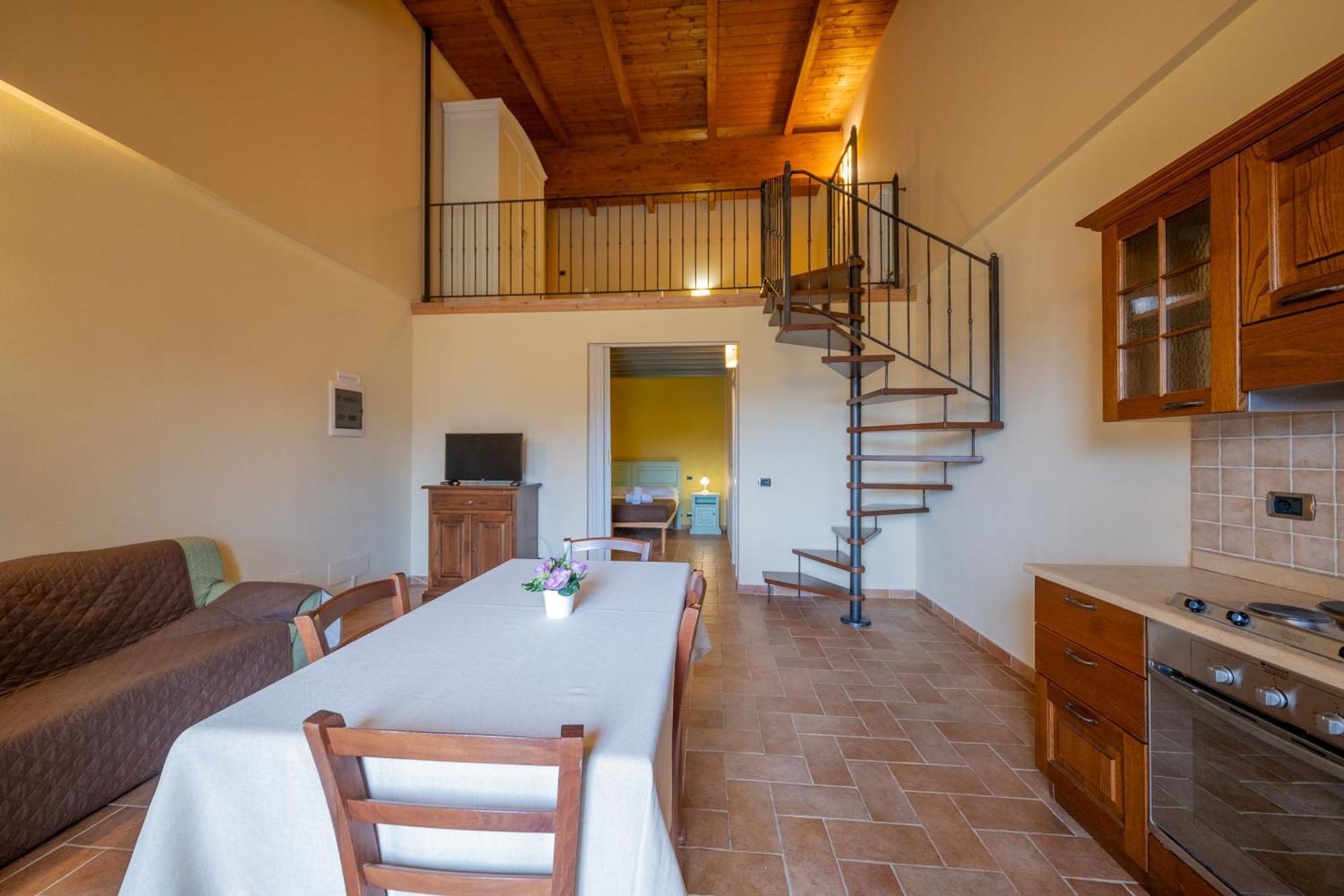 Agriturismo Borgo Biaia Camporgiano المظهر الخارجي الصورة