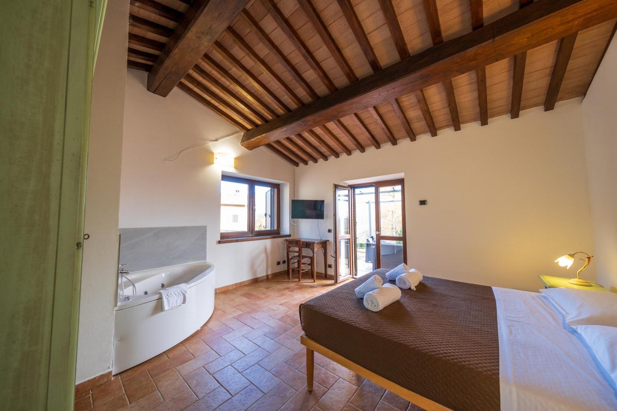 Agriturismo Borgo Biaia Camporgiano المظهر الخارجي الصورة
